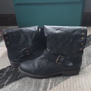 Women's Black Boots